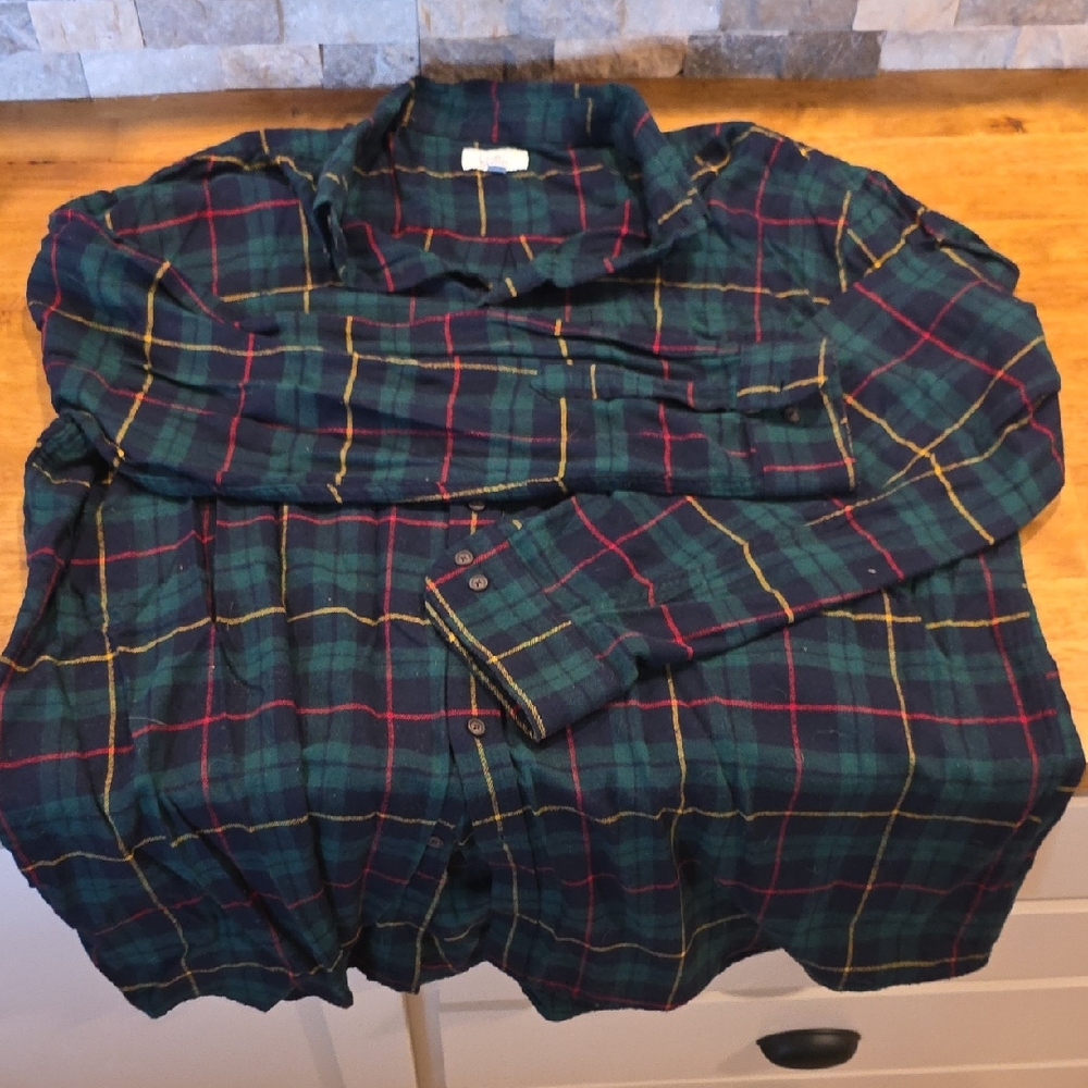 Croft & Barrow Men's Casual Plaid Shirt - Navy and Burgundy